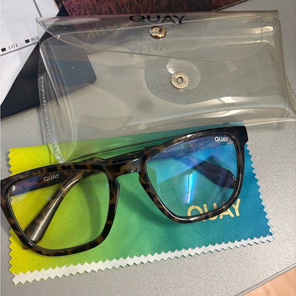 Quay Australia Tortoise blue light glasses - Picture 1 of 7